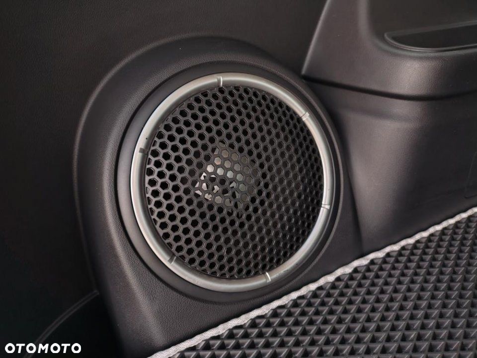 Mitsubishi Outlander - 4