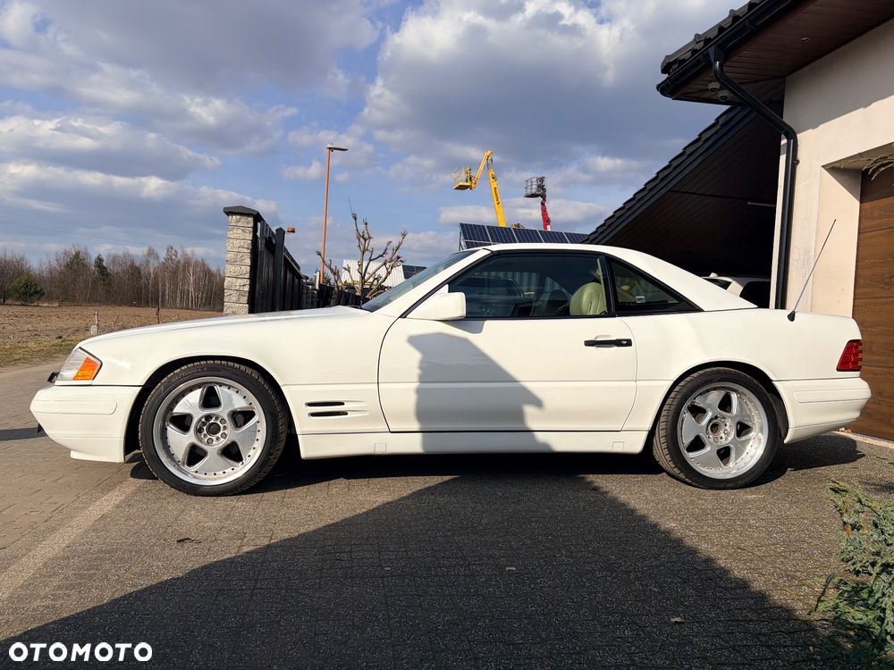 Mercedes-Benz SL - 22
