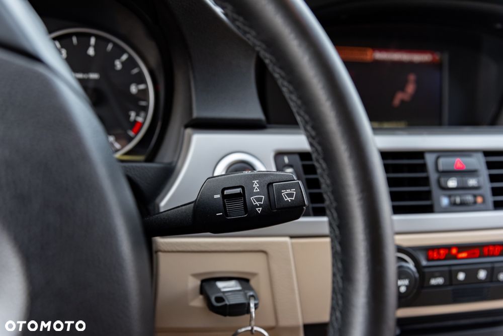 BMW Seria 3 325i - 39