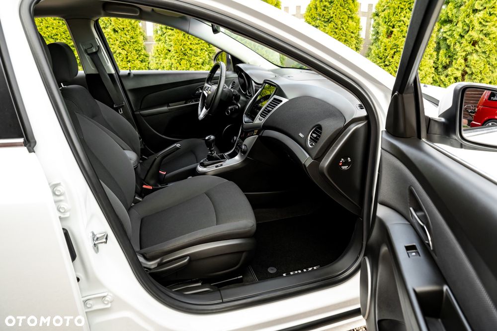 Chevrolet Cruze 1.8 LS - 22