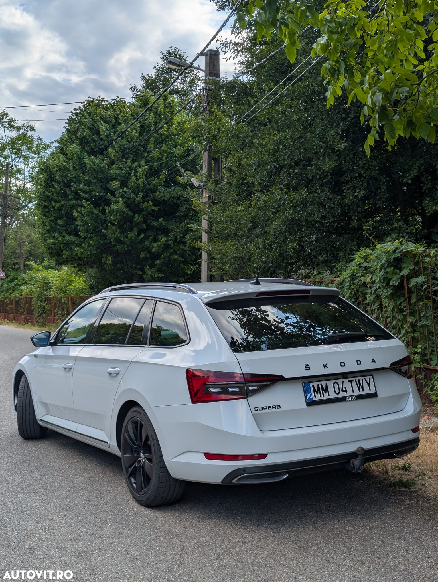 Skoda Superb 2.0 TDI DSG Sportline - 2