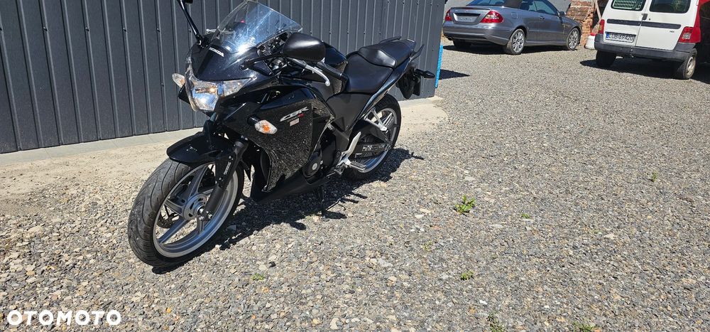 Honda CBR - 28