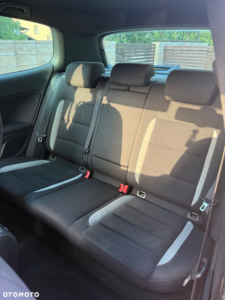 Volkswagen Golf - 9