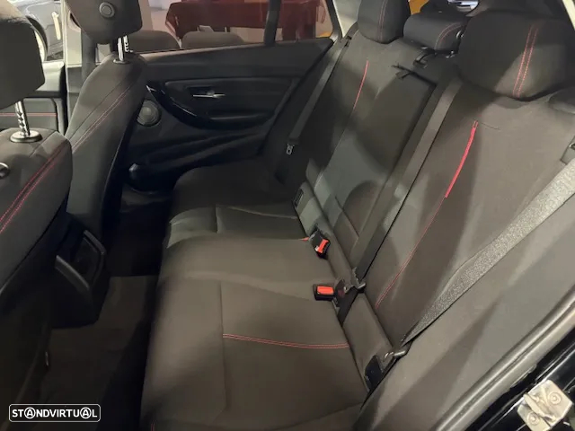 BMW 325 d Touring Blue Peformance Sport Line - 17