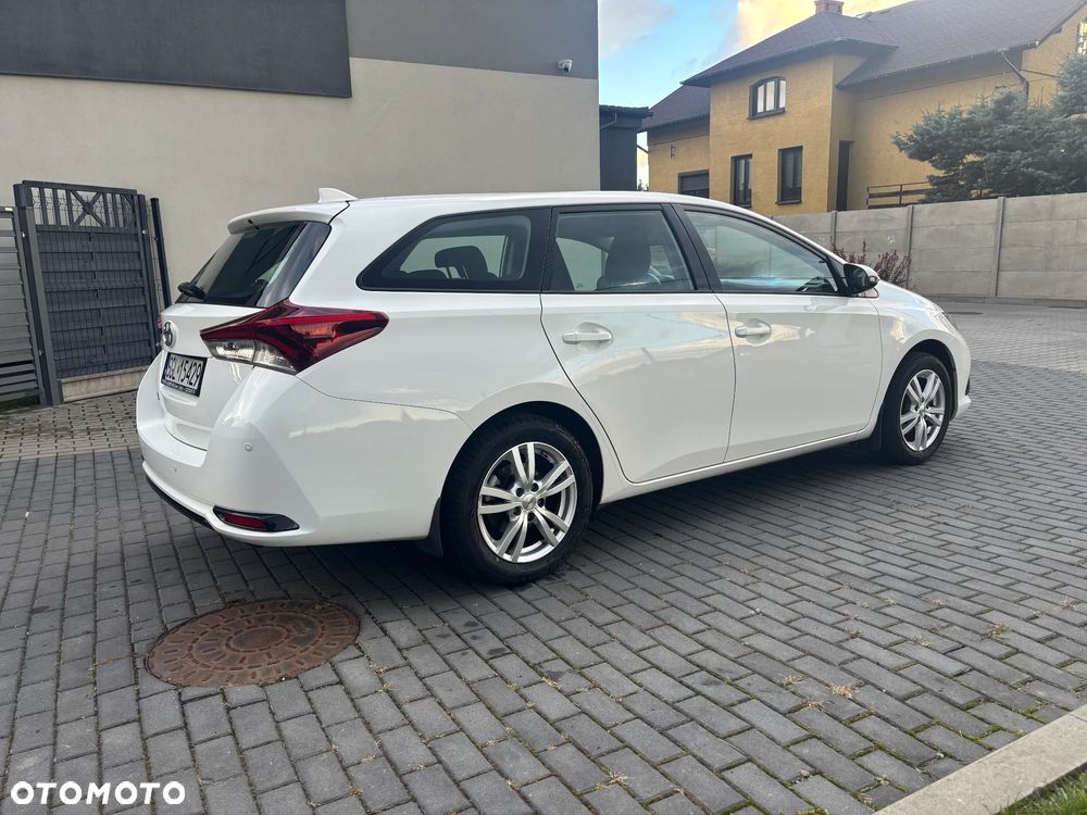 Toyota Auris - 3
