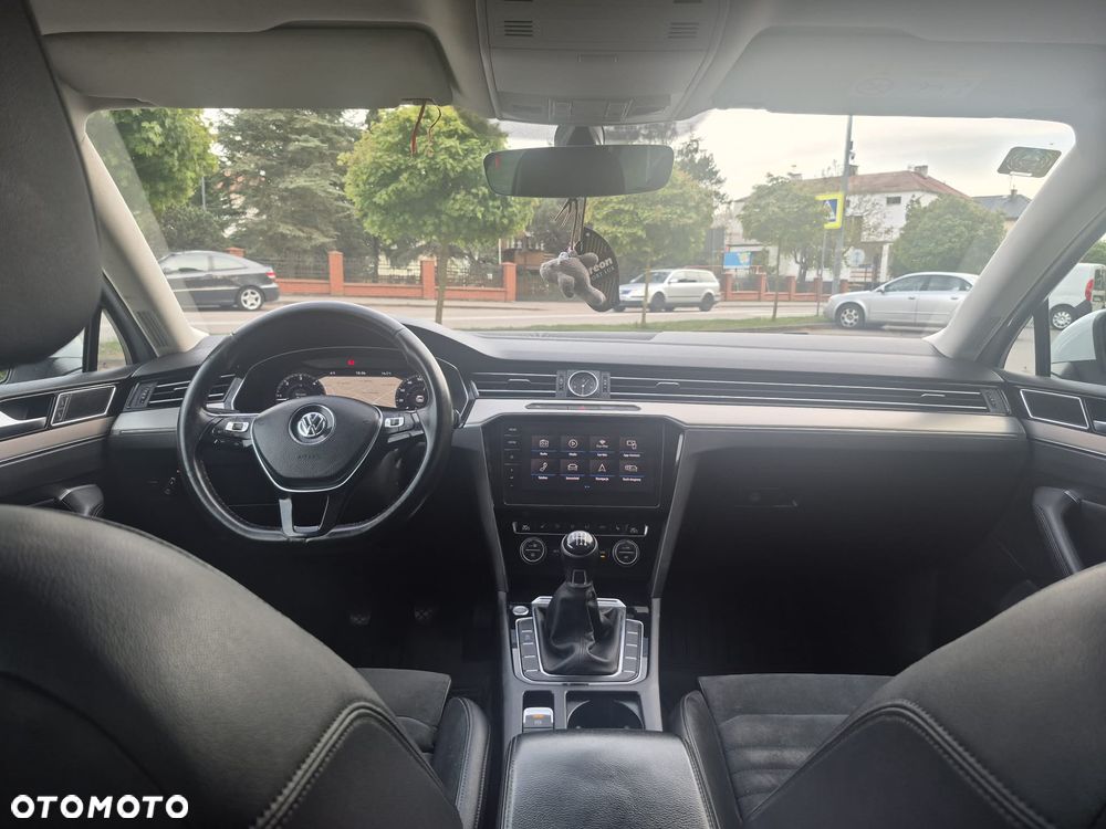 Volkswagen Passat 2.0 TDI (BlueMotion Technology) Highline - 5