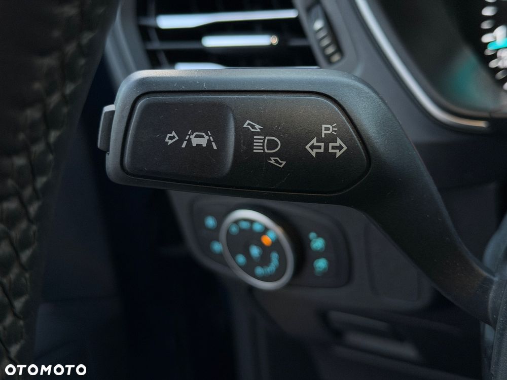 Ford Focus 1.0 EcoBoost Titanium - 22