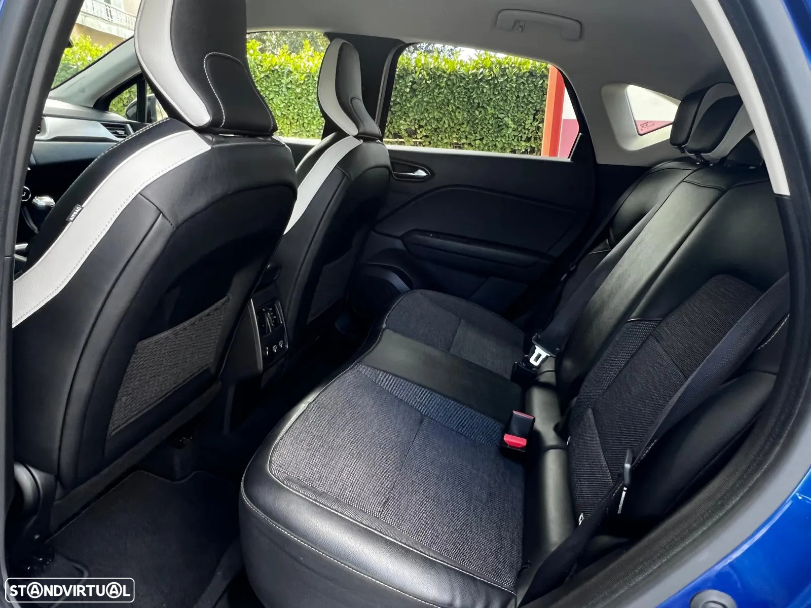 Renault Captur 1.0 TCe Exclusive - 11