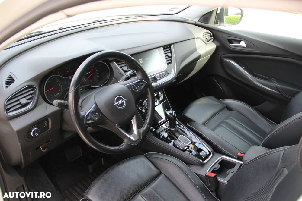 Opel Grandland X 1.2 Turbo START/STOP Elegance - 12