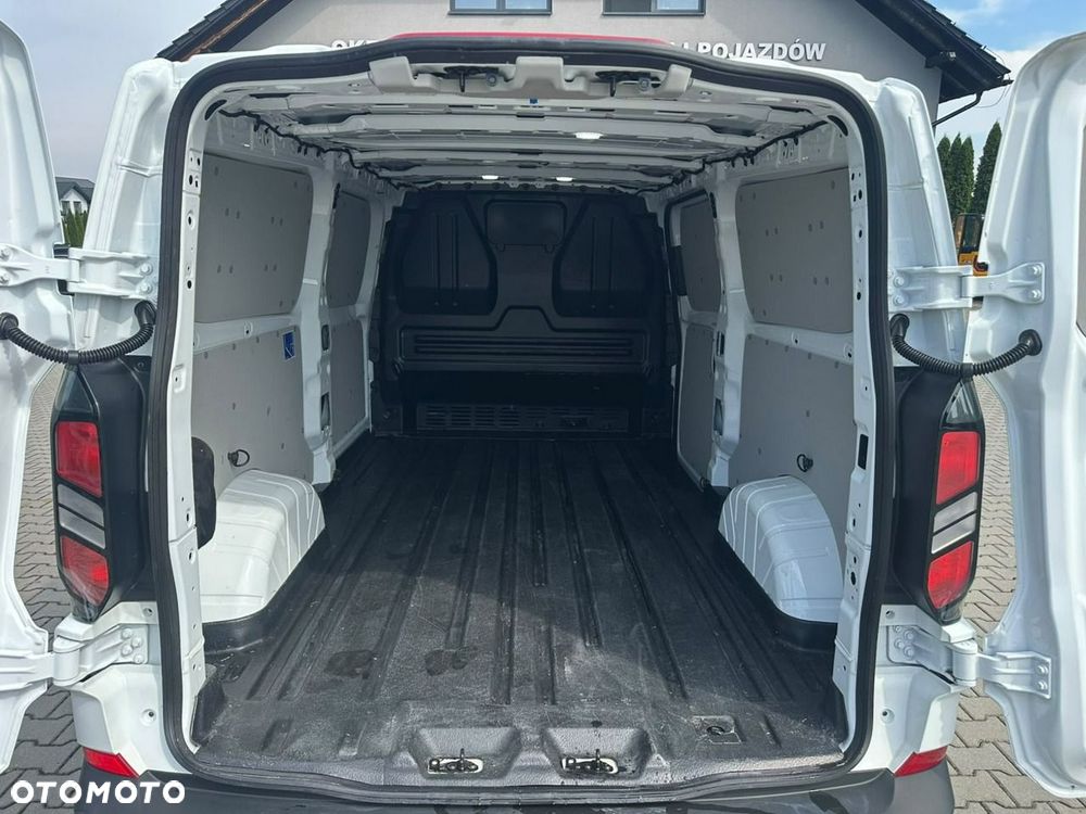 Ford Transit Custom - 11