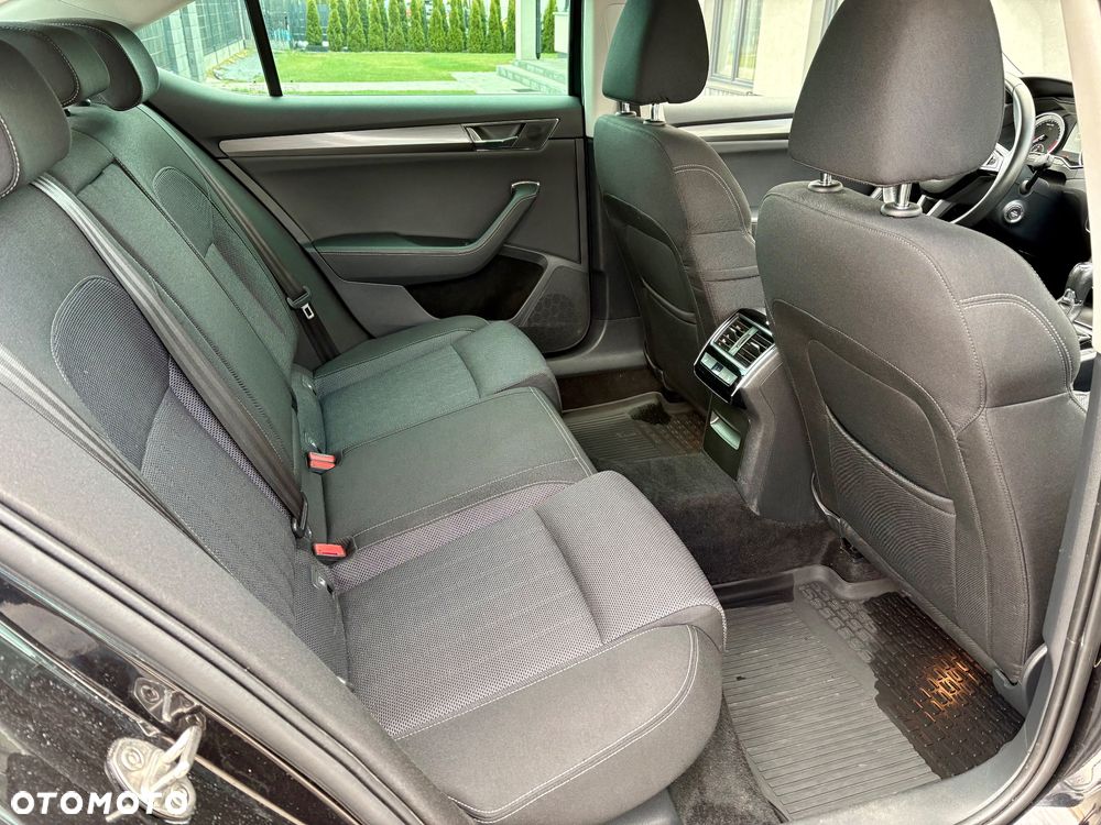 Skoda Superb 2.0 TDI SCR Style DSG - 21