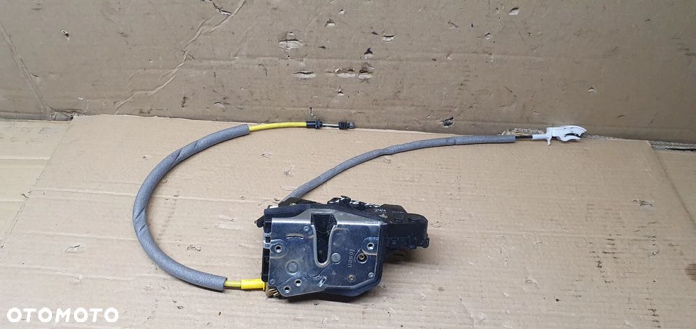 Zamek prawy przód BMW 3 E46 Europa 7 PIN - 1