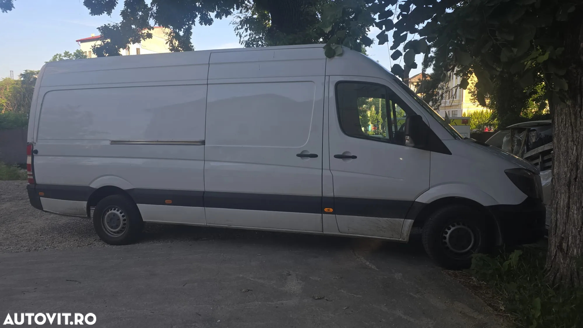 Mercedes-Benz Sprinter - 4