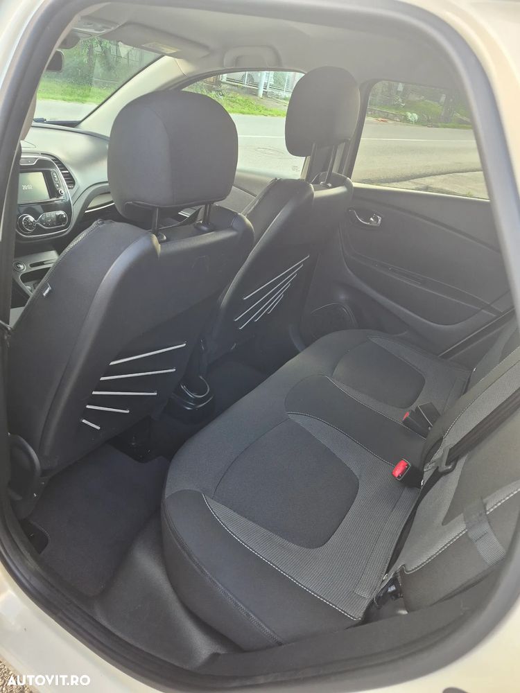 Renault Captur TCe Turbo Stop/Start Expression - 11