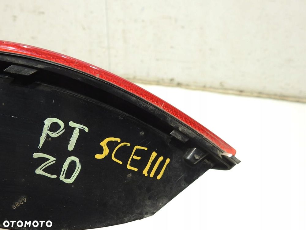 LAMPA ZDERZAKA PRAWY TYŁ RENAULT SCENIC III - 2