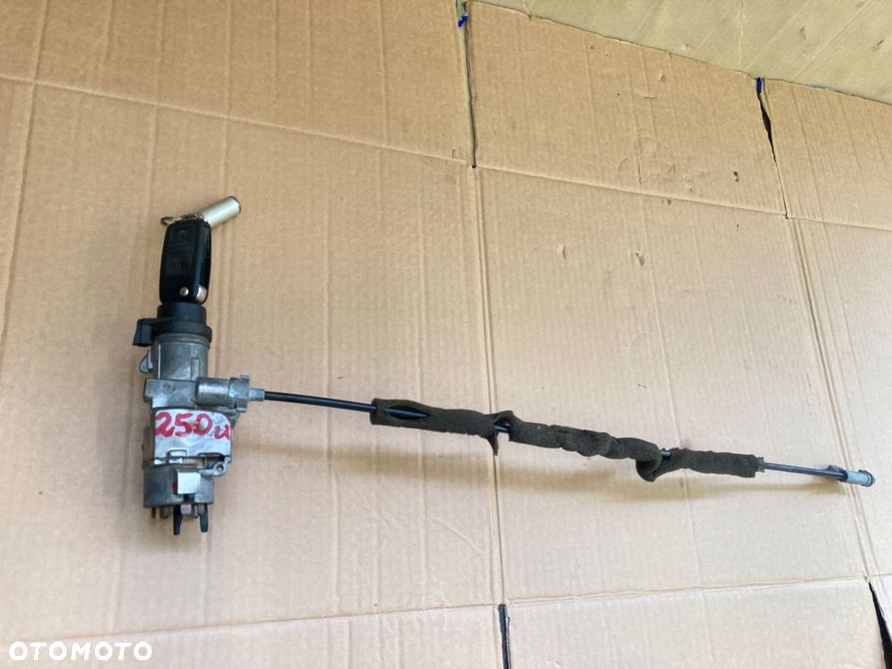 T5 TARNSPORTER MULTIVAN CARAVELLE STACYJKA KLUCZYK - 1