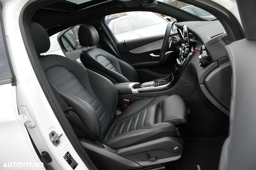 Mercedes-Benz GLC Coupe 300 d 4Matic 9G-TRONIC AMG Line - 27