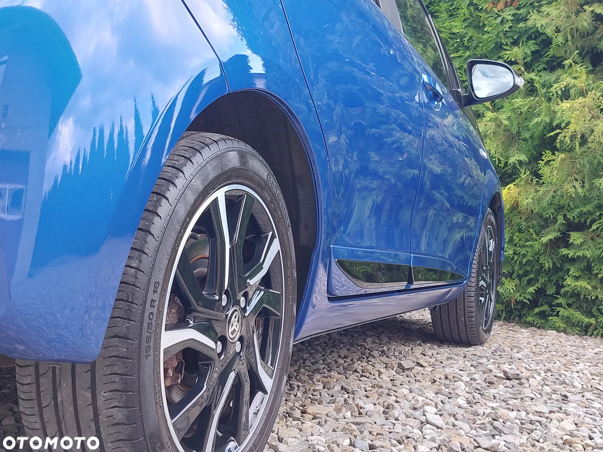Toyota Yaris Hybrid 100 Selection - 31