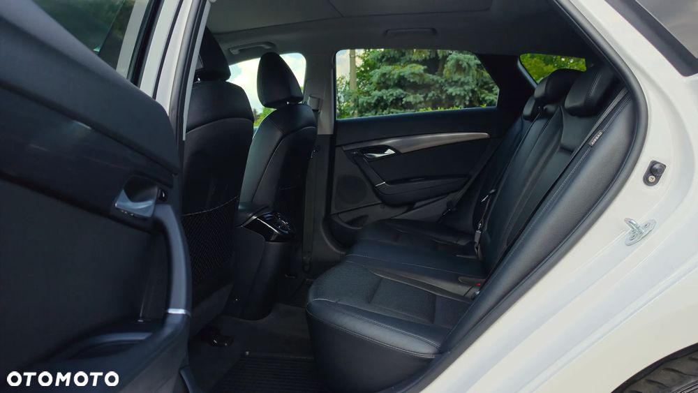 Hyundai i40 Kombi blue 1.7 CRDi DCT Premium - 23
