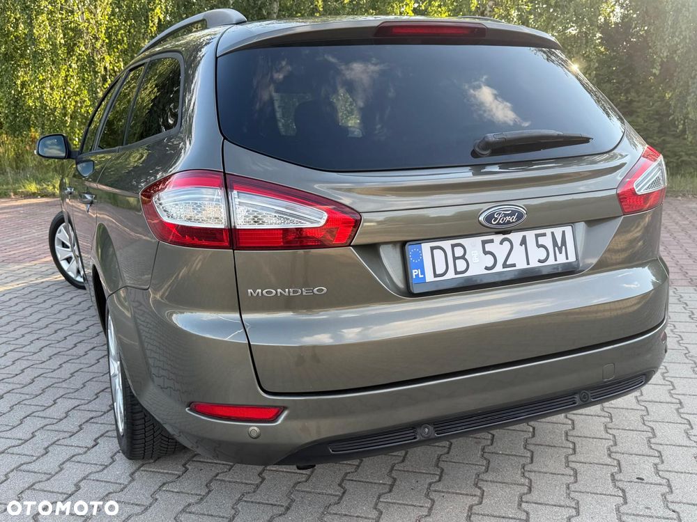 Ford Mondeo 1.6 Ti-VCT Champions Edition - 38