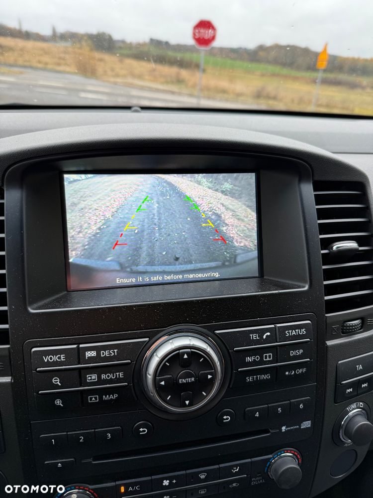 Nissan Navara 3.0 D V6 Platinum Long EU5 - 13