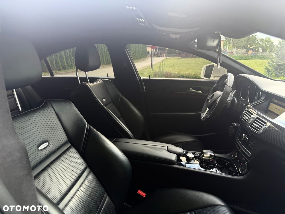 Mercedes-Benz CLS - 10
