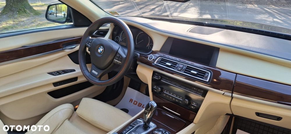 BMW Seria 7 740d xDrive - 8