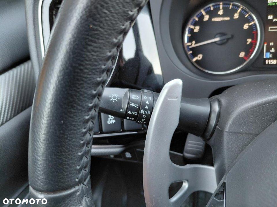 Mitsubishi Outlander - 26