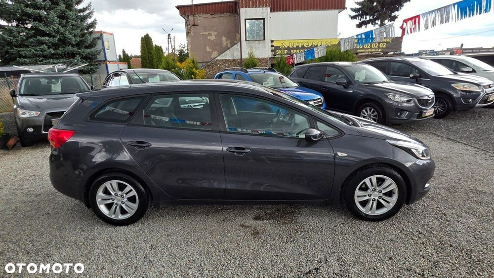 Kia Ceed - 25