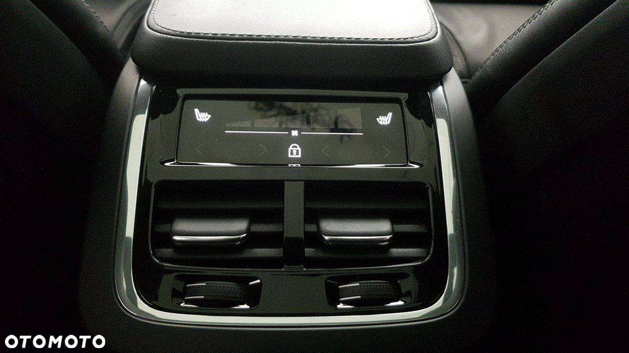 Volvo V90 - 30