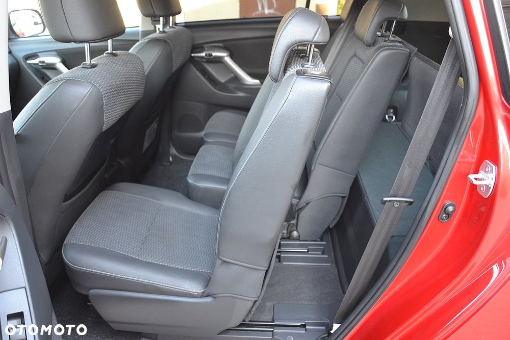 Toyota Verso 2.0 D-4D Executive - 18