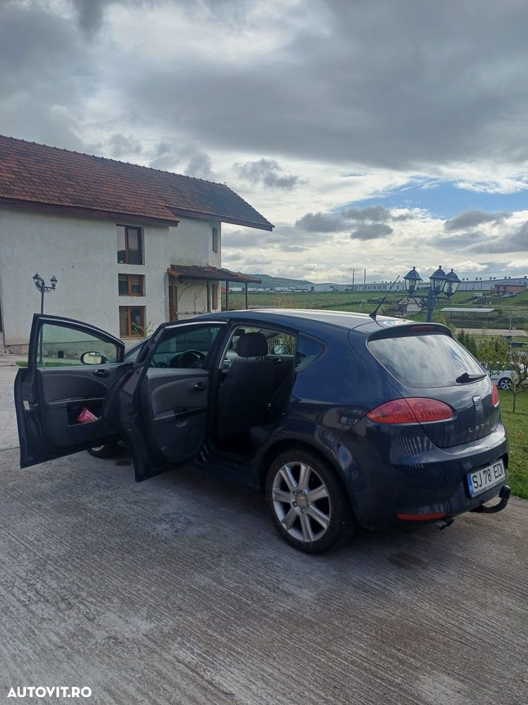 Seat Leon 2.0 TDI DPF DSG FR - 3