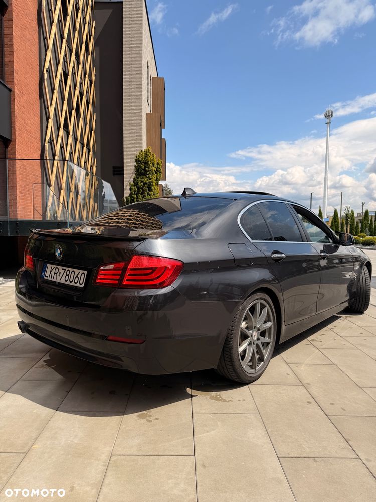 BMW Seria 5 530d xDrive - 6
