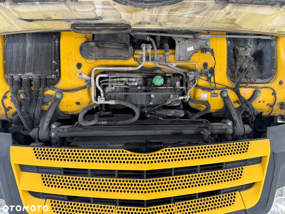 Mercedes-Benz Actros - 8