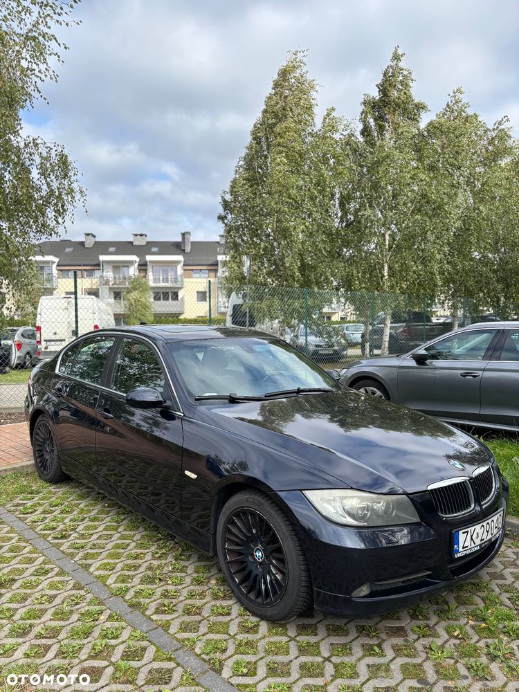 BMW Seria 3 325i - 4