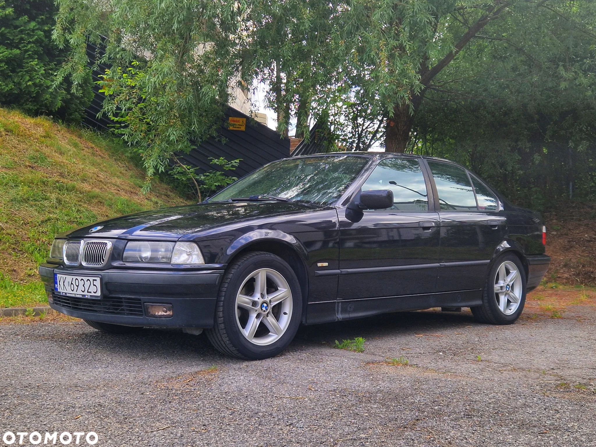 BMW Seria 3 325td - 1