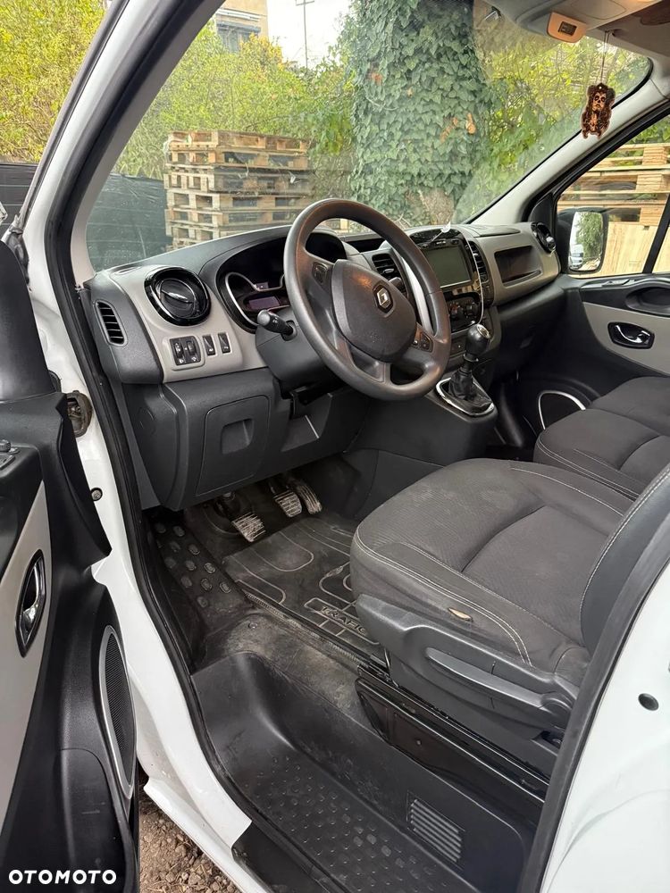 Renault TRAFIC - 8