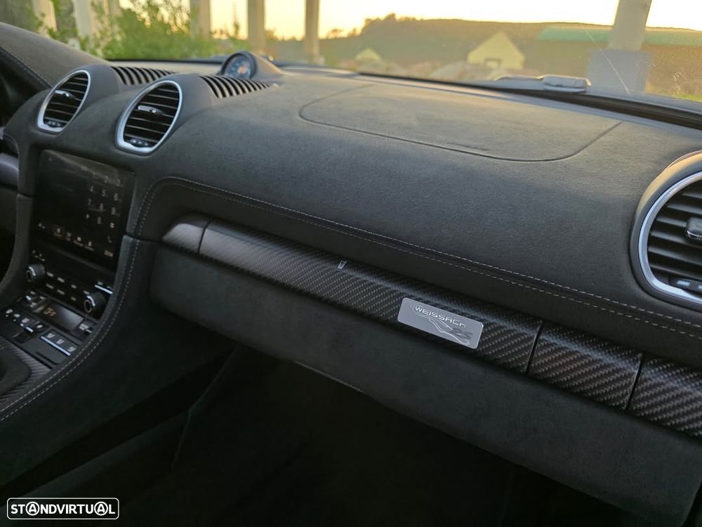 Porsche 718 Spyder RS - 7