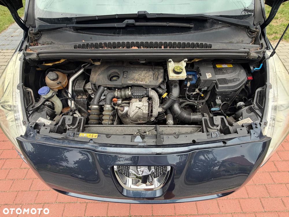 Peugeot 5008 - 24