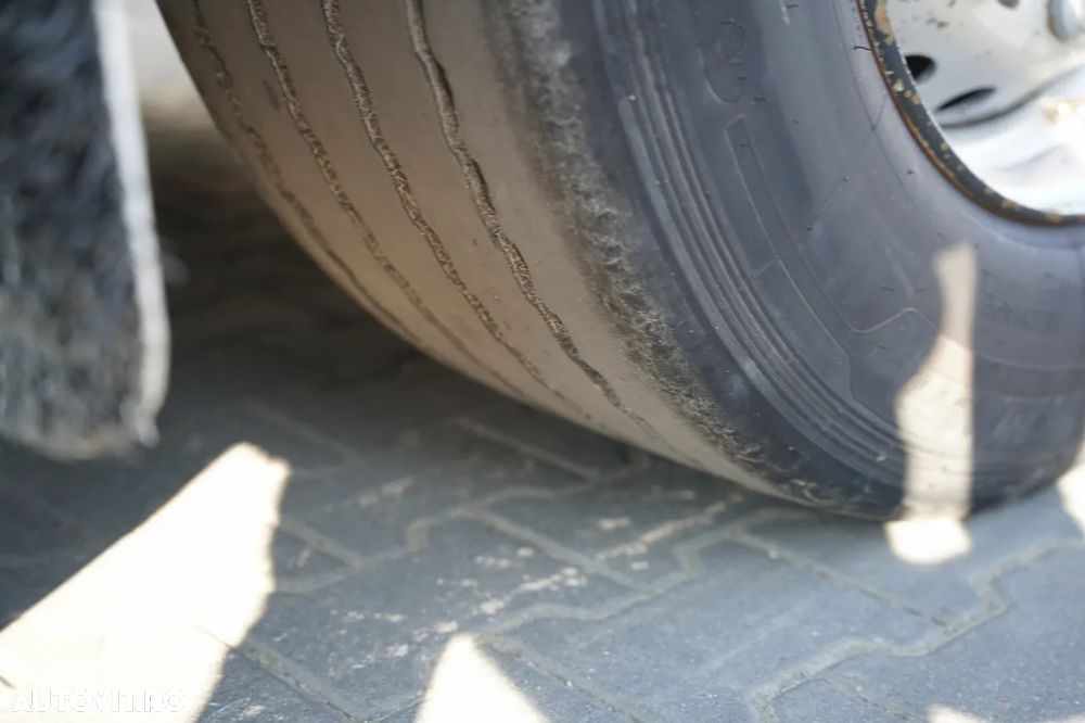Fruehauf CORTINĂ / STANDARD / BALCĂ PODEA PUTERNICĂ / 385/55 R22.5 / AXĂ RIDICATĂ / SAF - 25
