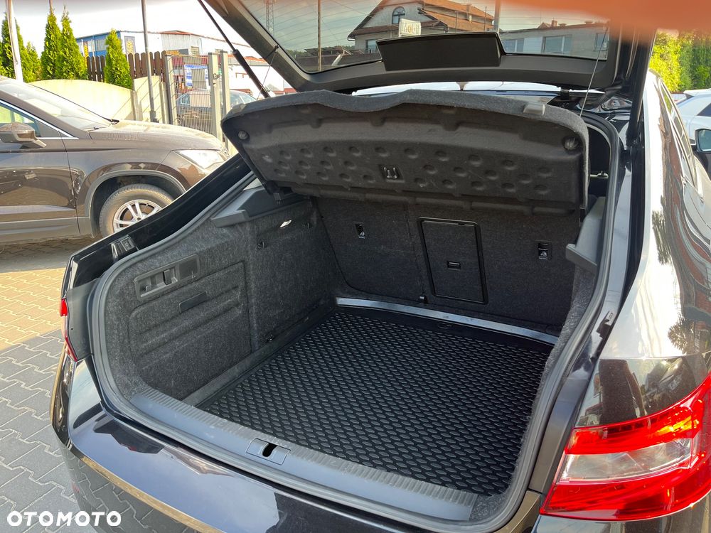 Skoda Superb 2.0 TSI DSG Style - 27
