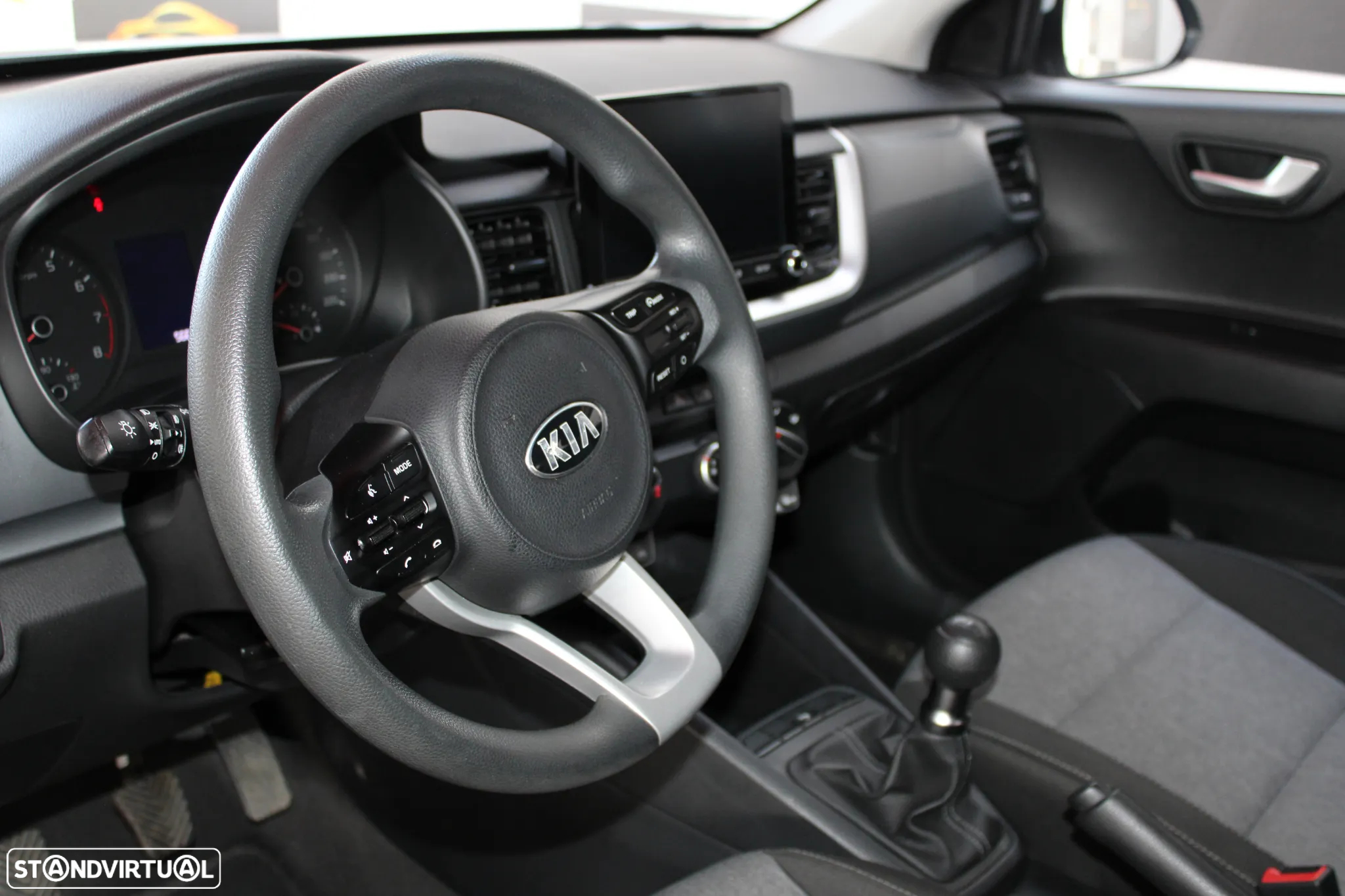 Kia Stonic 1.2 Urban - 22