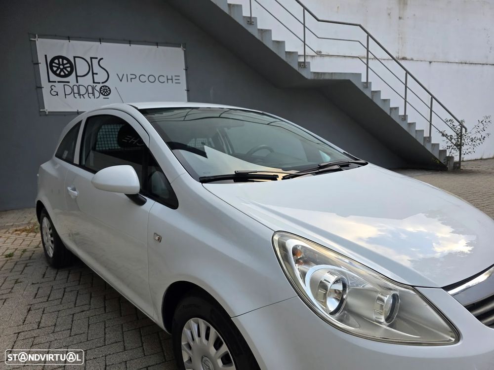 Opel CORSA VAN - 23