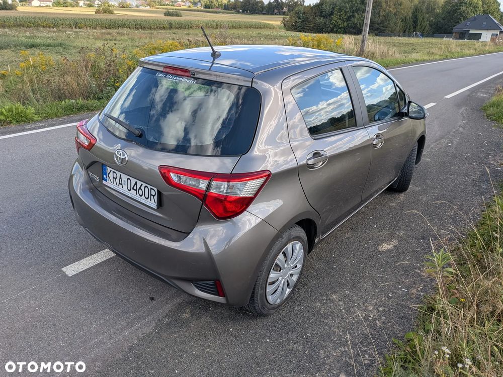 Toyota Yaris 1.0 Active EU6 - 9