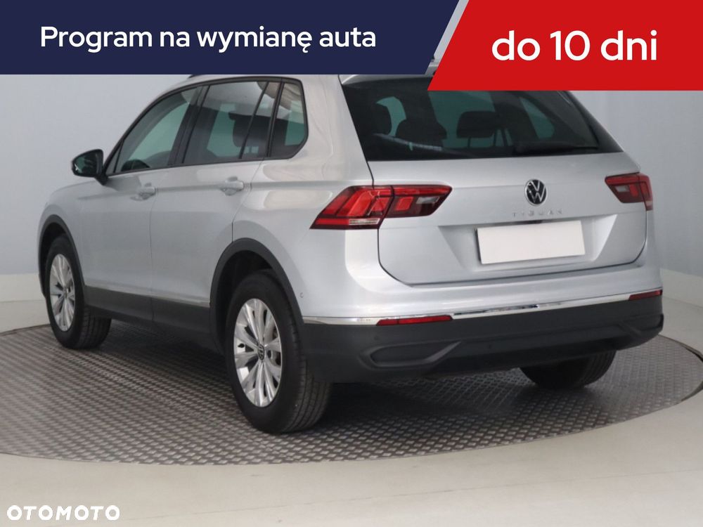 Volkswagen Tiguan - 6