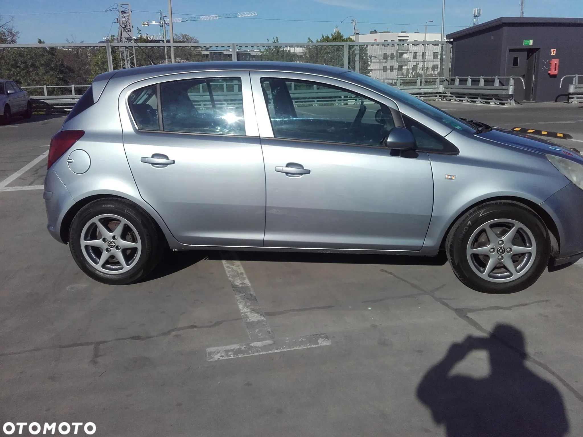 Opel Corsa 1.4 16V Cosmo - 17