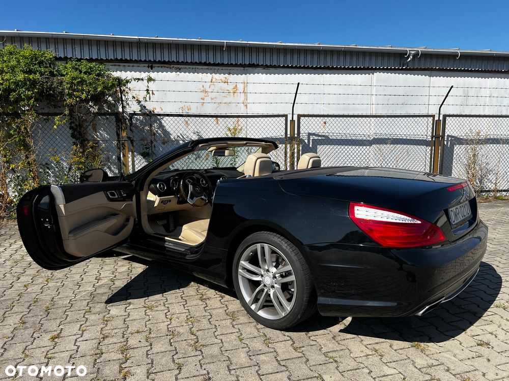 Mercedes-Benz SL - 16