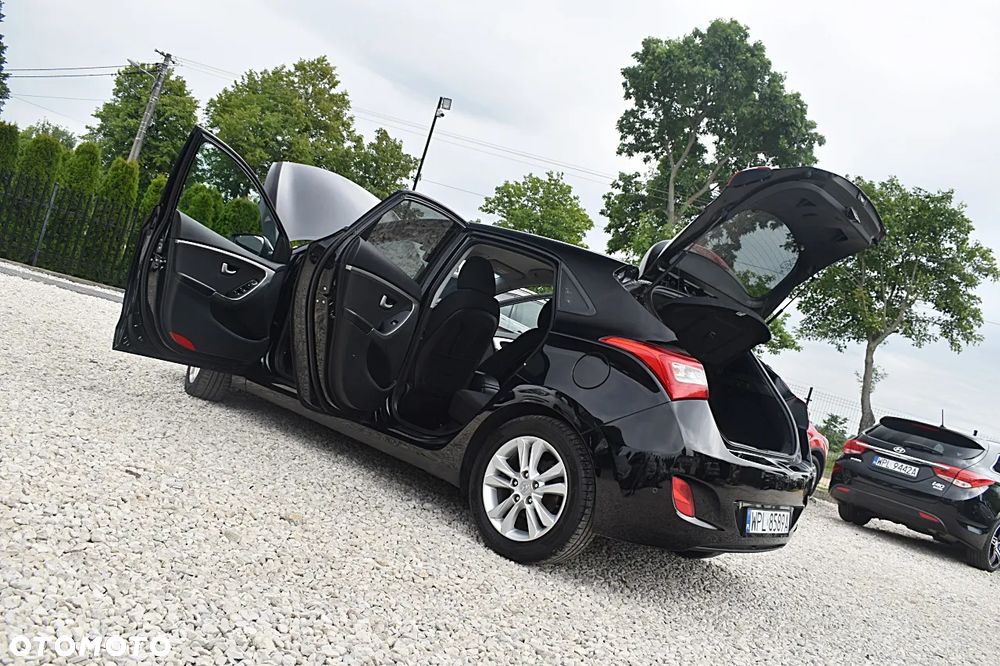 Hyundai i30 1.6 CRDI Trend - 13
