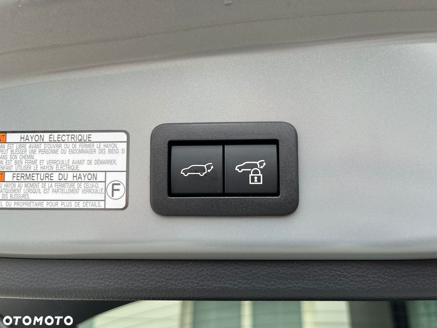 Toyota Corolla Cross - 34