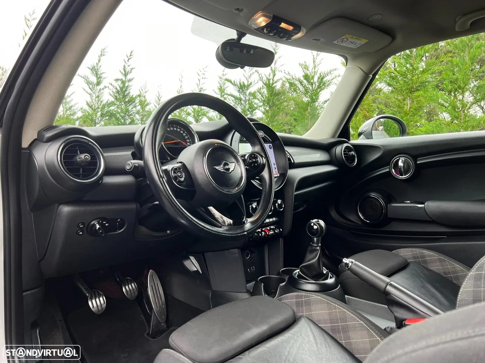 MINI 3 Portas Cooper D - 12